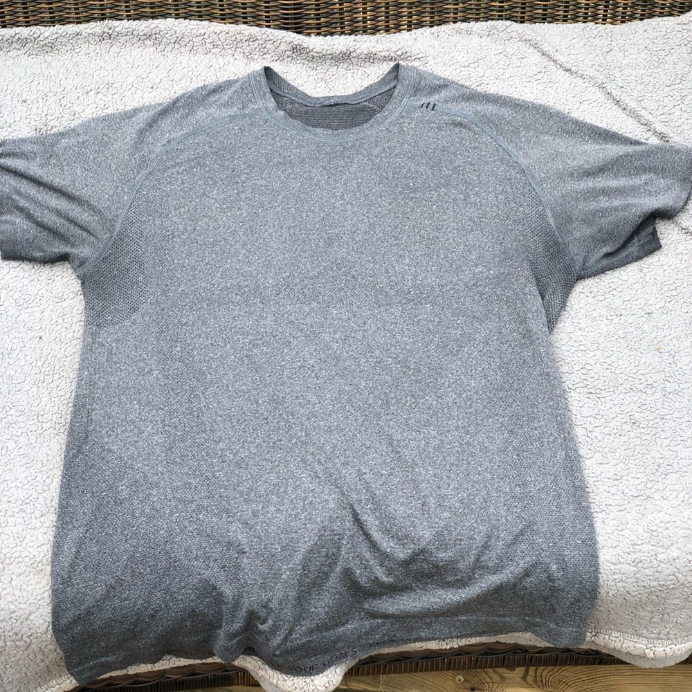 Lululemon Metal Vent
